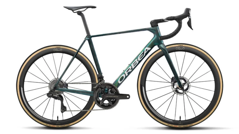 dunkelgrünes Rennrad von ORBEA